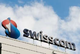 Neues Swisscom-Logo am Hauptsitz in Worblaufen